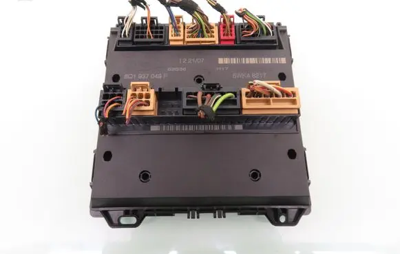 Volkswagen Polo IV 9N3 Central body control module 5WK48217 6Q1937049F