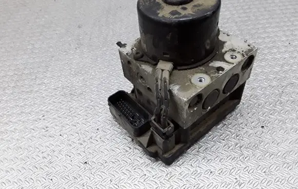 Audi A3 S3 8L ABS Pump 1J0907379