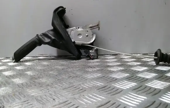 Handbrake/parking brake lever assembly