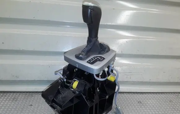 Volvo XC90 Gear shifter/selector P08699414