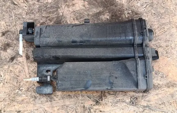 Active carbon filter fuel vapour canister