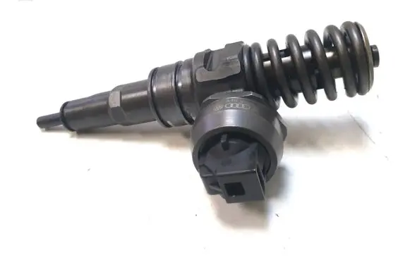 Volkswagen Multivan T5 Fuel injector 07Z130073N