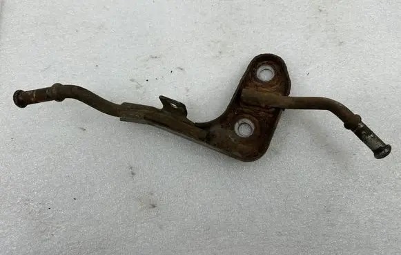 Mercedes-Benz E C207 W207 Muffler mount bracket/holder A2044921941 4409