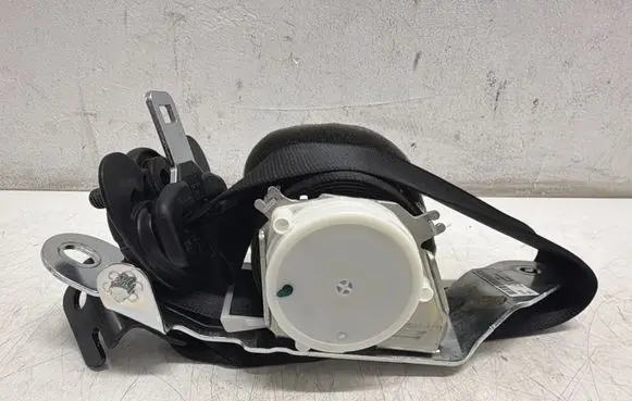 BMW 2 F45 Rear seatbelt 33005876