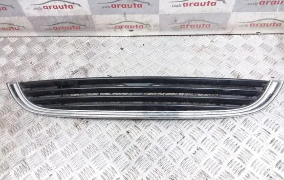 Mini One - Cooper R50 - 53 Front bumper upper radiator grill 1490374 1490375