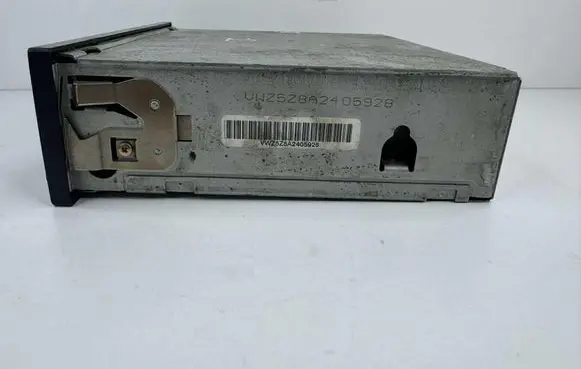 Volkswagen Touran I CD/DVD changer 