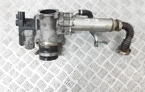 Volvo XC90 EGR valve cooler 30677714 880766L