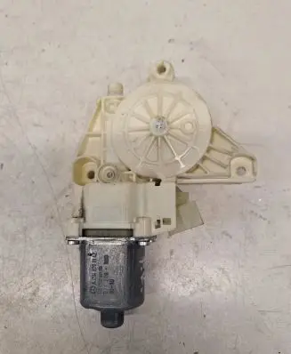 Mercedes-Benz E W212 Front door window regulator motor A2048200142 971219100