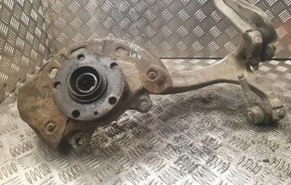 Audi A6 S6 C6 4F Front wheel hub 4E0257