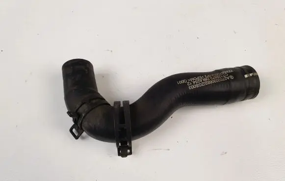 Mercedes-Benz CLA C117 X117 W117 Engine coolant pipe/hose A2702030682
