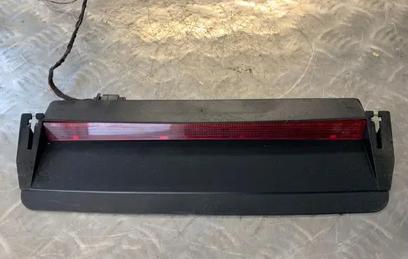 Volkswagen PASSAT B6 Third/center stoplight