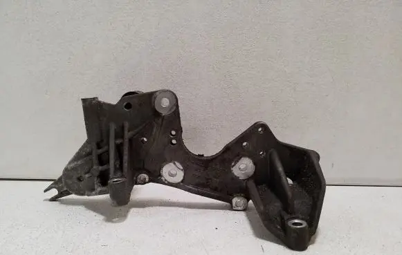 Volkswagen Touareg II Fuel pump bracket 059130147P