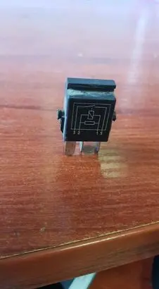 BMW 5 E39 Other relay 1393412
