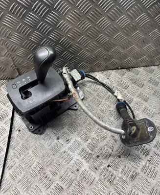Volvo S40 Gear shifter/selector P30759922
