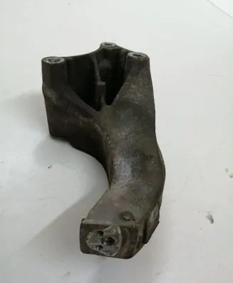 Mercedes-Benz A W169 Gearbox mounting bracket A16924106