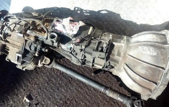 Isuzu Trooper Manual 5 speed gearbox 8971748520 s2sbz52s