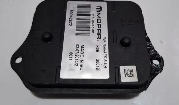 Jeep Grand Cherokee Headlight ballast module Xenon 90042672 61A-3002-1001