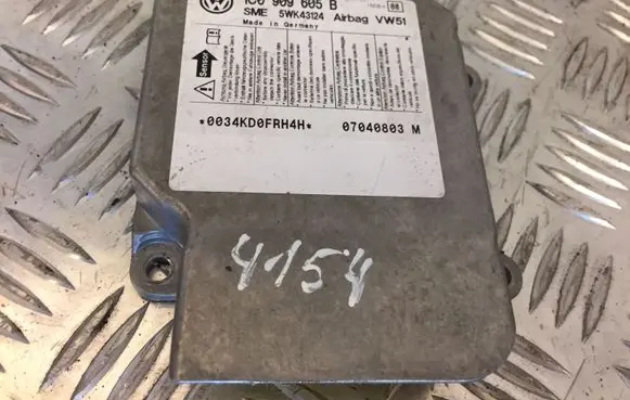 Volkswagen PASSAT B5.5 Airbag control unit/module 1C0909605B 4154