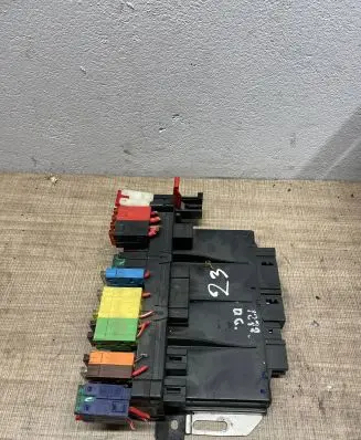 Mercedes-Benz S W220 Fuse module A0285458132 05045132