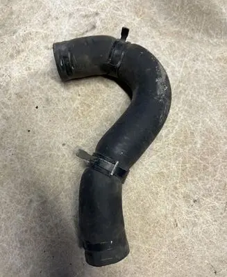 Mitsubishi Pajero Engine coolant pipe/hose