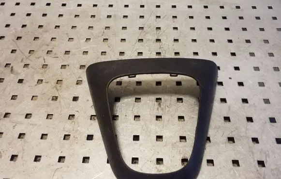 Toyota Corolla Verso E121 Gear shifter surround trim plastic 5884313010
