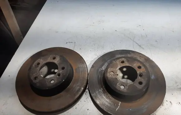 BMW 5 E60 E61 Front brake disc