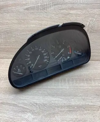 BMW 5 E39 Speedometer (instrument cluster) 8375898 110008735 044