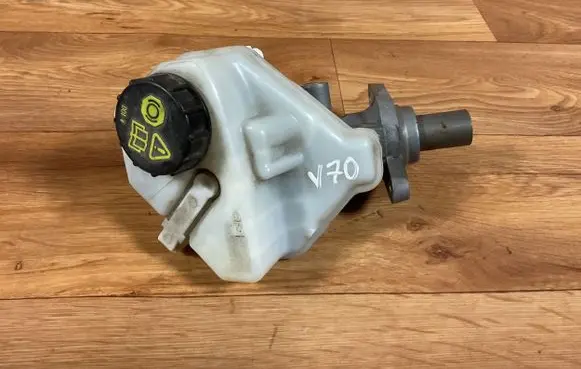 Volvo V70 Master brake cylinder 03350885571