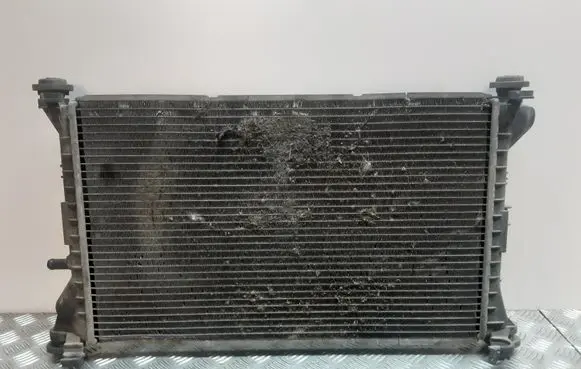 Ford Focus Coolant radiator 984W8061SA