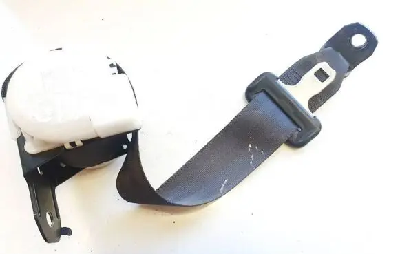 Mitsubishi Lancer X Rear seatbelt h073818 527772