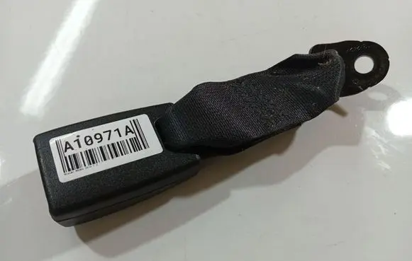 Nissan Micra Rear seatbelt buckle