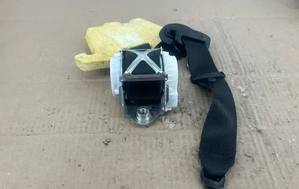 BMW 3 F30 F35 F31 Front seatbelt 34078320