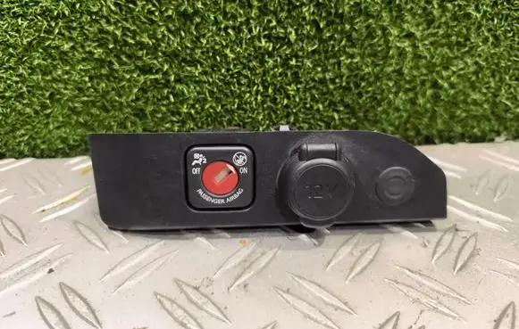 Toyota Proace Passenger airbag on/off switch 98338631ZD