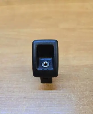 Volvo XC70 AUX in-socket connector 30781155