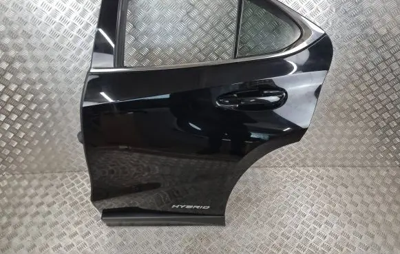 Lexus UX Rear door