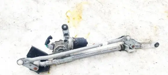 Subaru Outback Front wiper linkage and motor
