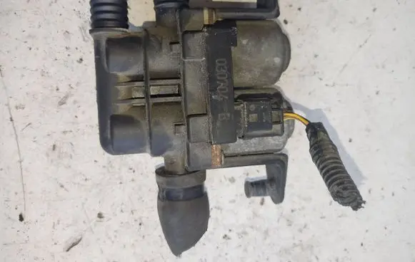 Coolant heater control valve
