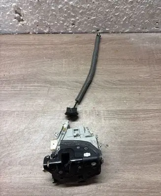 Audi A6 C7 Front door lock 8J1837016C
