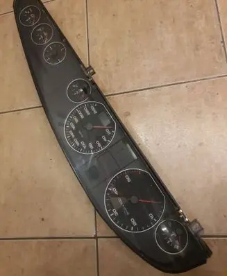 Speedometer (instrument cluster)