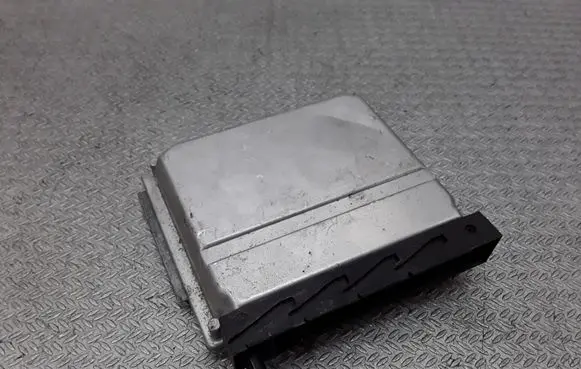 Volvo V70 Engine control unit/module 09470429B 0281001776