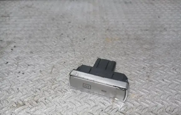 Ford S-MAX Windscreen/window heater switch 6M2T18C621AB