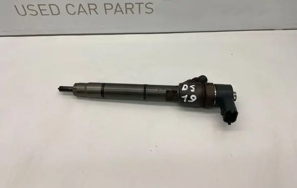 Hyundai i30 Fuel injector 0445110320 338002A900 DS19