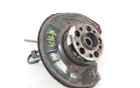 Mercedes-Benz C AMG W204 Stub axle 