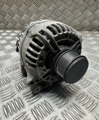 Volkswagen Caddy Generator/alternator 03L903023 0124525187