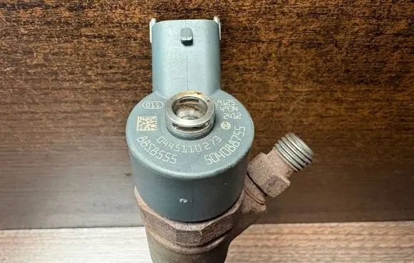 Iveco Daily 4th gen Fuel injector 0445110273 504088755