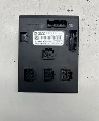 Audi A5 8T 8F Comfort/convenience module 8K0907063AH F005V01113