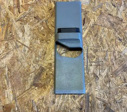 Mercedes-Benz E W124 (B) pillar trim (top) 2016920044 202692022