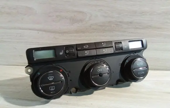 Volkswagen Golf V Climate control unit