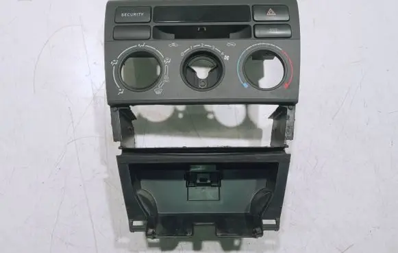 Toyota Corolla E120 E130 Climate control/heater control trim 5541102130