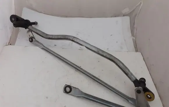 Audi A5 8T 8F Front wiper linkage and motor 8T1955023D